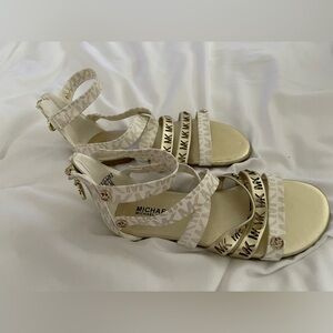 NWOT Michael Kors White and Gold Sandals Toddlers Girls size 12